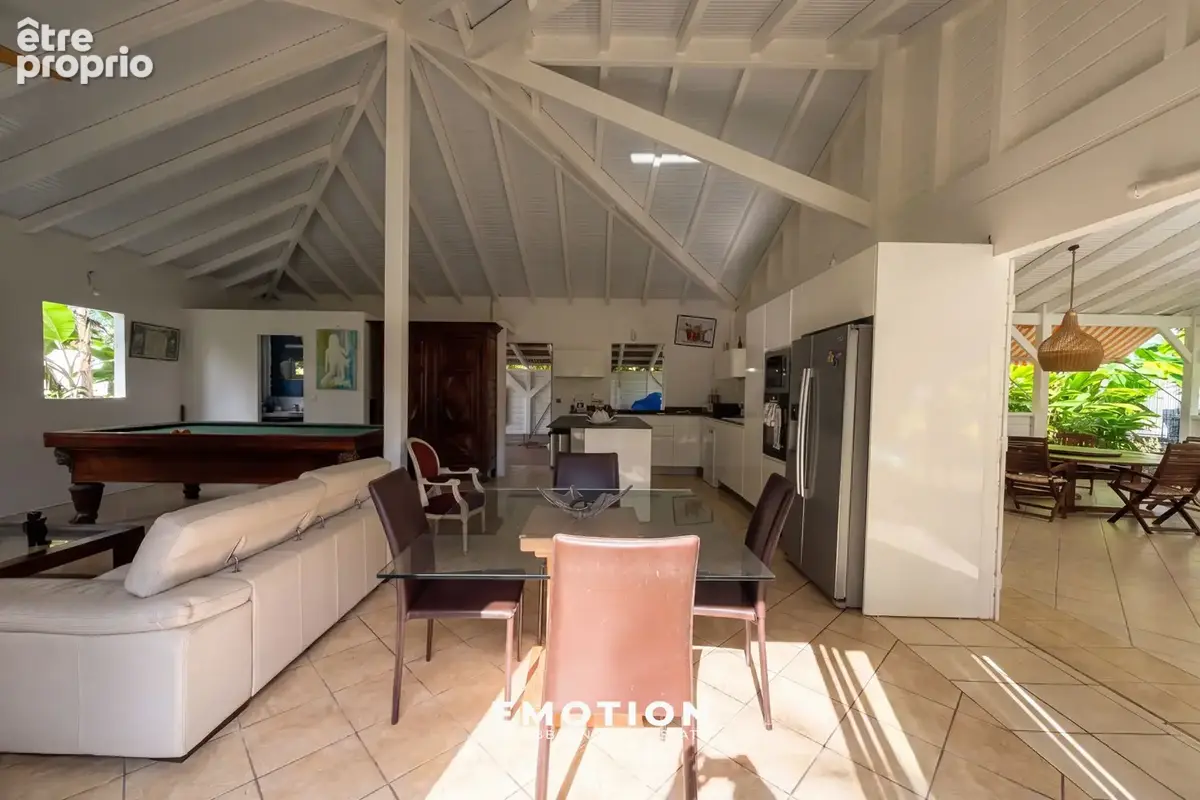 Villa t5 avec piscine + jardin + 240 m2 surface habitable - photo 8