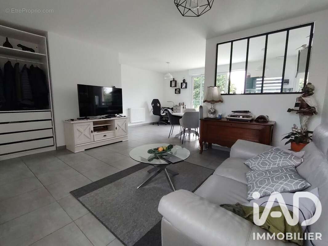 Maison 81 m² à Beuzeville  - photo 8