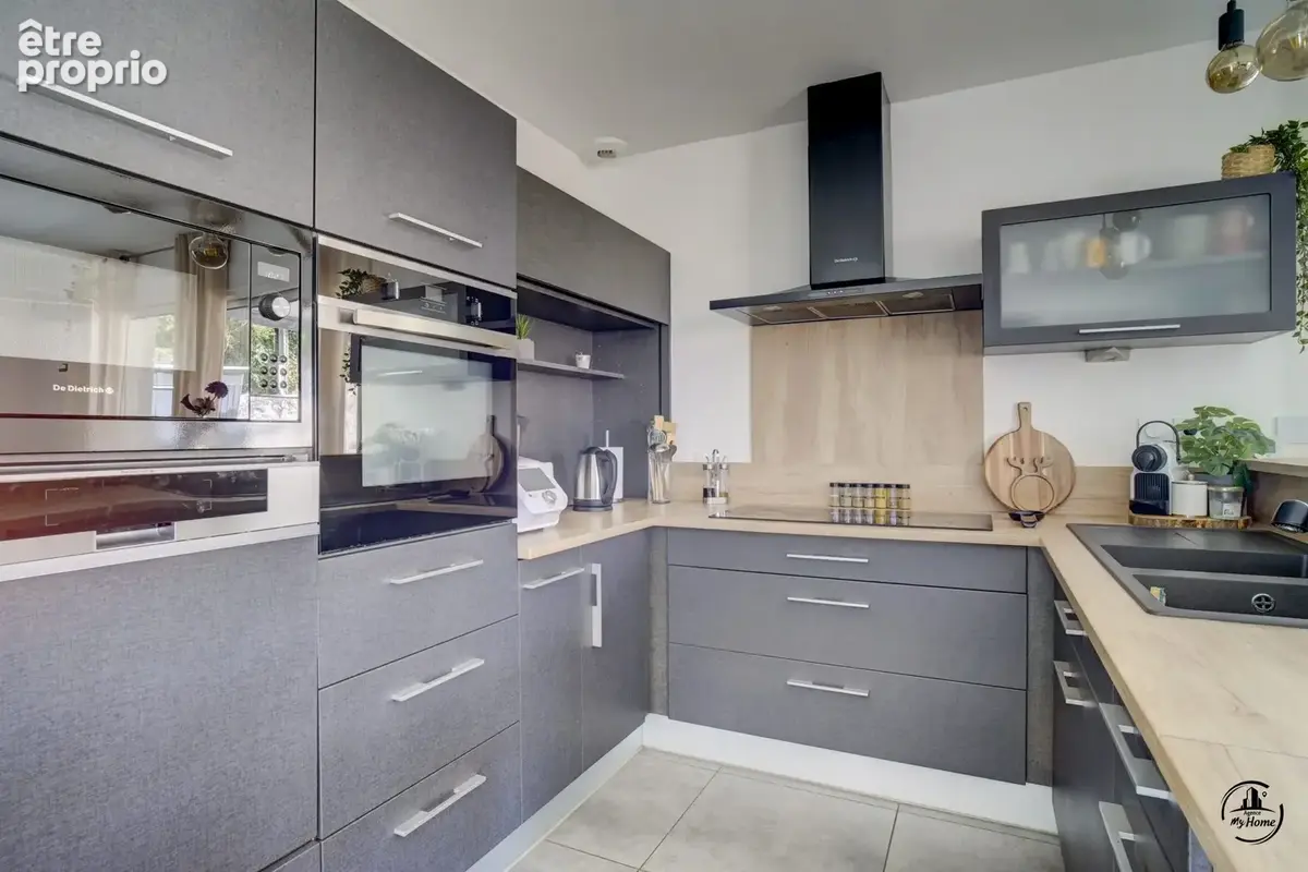Maison 113 m² à Saint-Just-Saint-Rambert  - photo 6