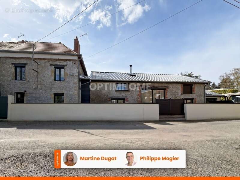 Ancienne maison en pierre entièrement rénovée qui conjugue authenticité et prestations contemporaines avec piscine - photo 12