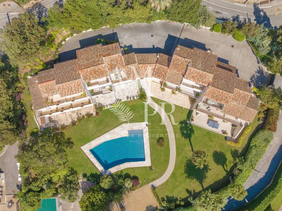 Cannes Californie – Élégance Contemporaine et Vue Mer d’Exception dans un Domaine Privé - photo 42