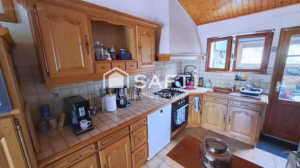 Maison 113 m² à La Caillere-Saint-Hilaire  - photo 6