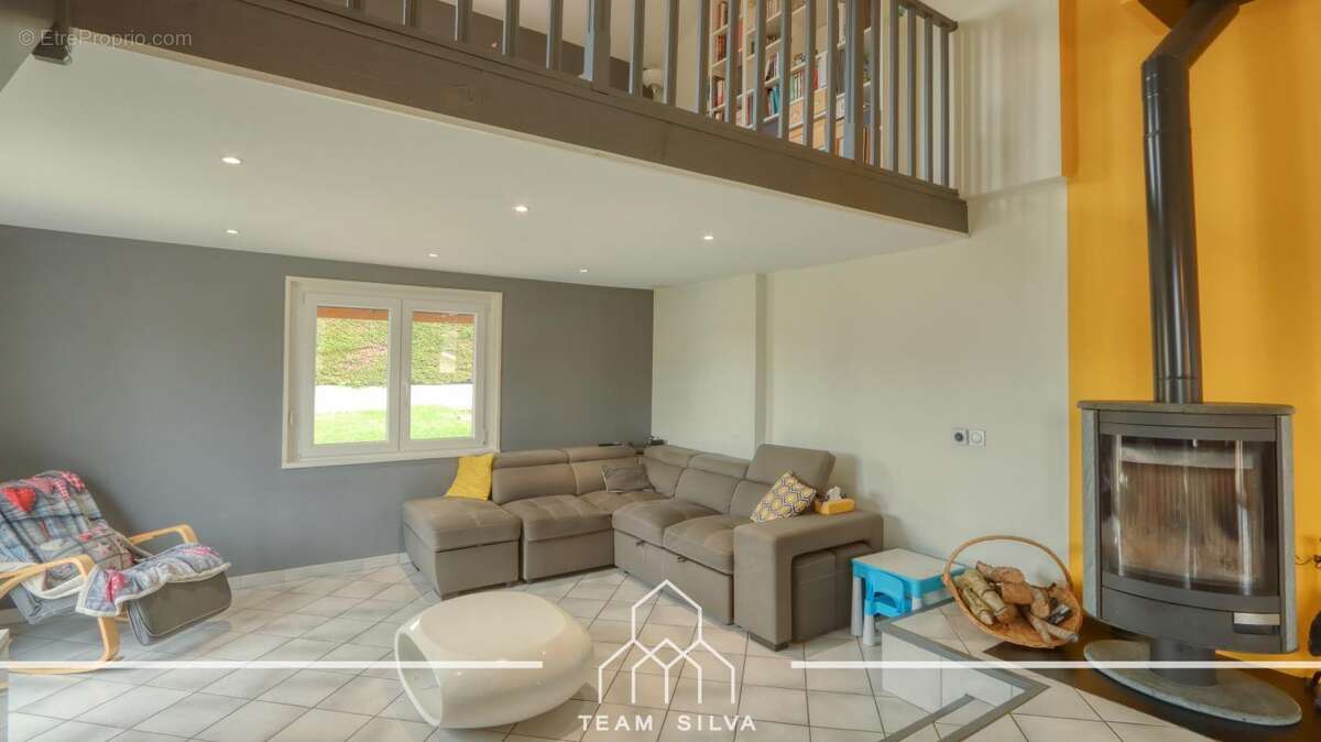 Maison à SAINT-QUENTIN-FALLAVIER