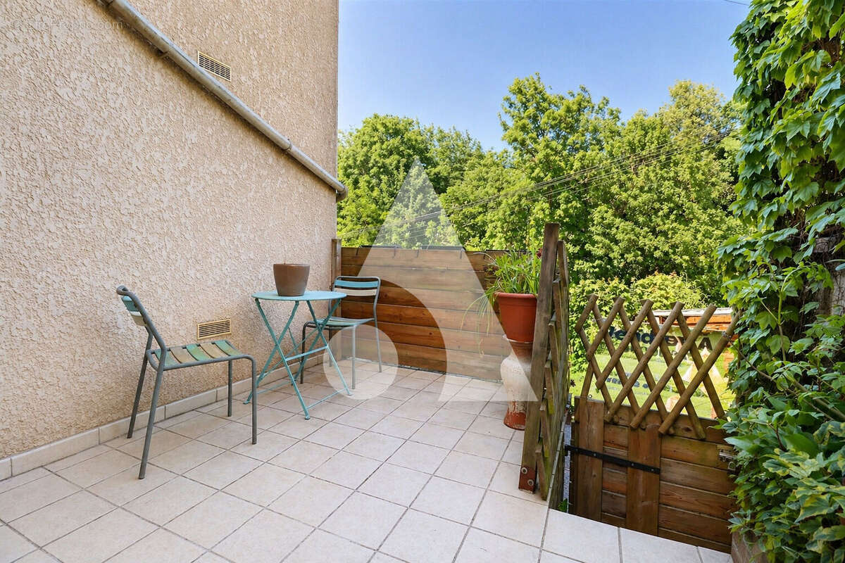 Maison à MERY-SUR-OISE