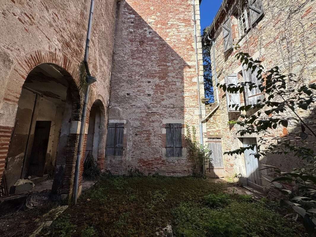 Maison à CAHORS