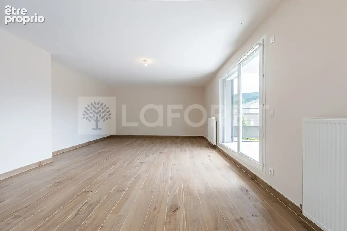 Agence immobiliere laforet - "bambou" - annecy / seynod - appartement t3 de 79.91m² - terrasse de 42.94m² - place de stationneme - photo 3