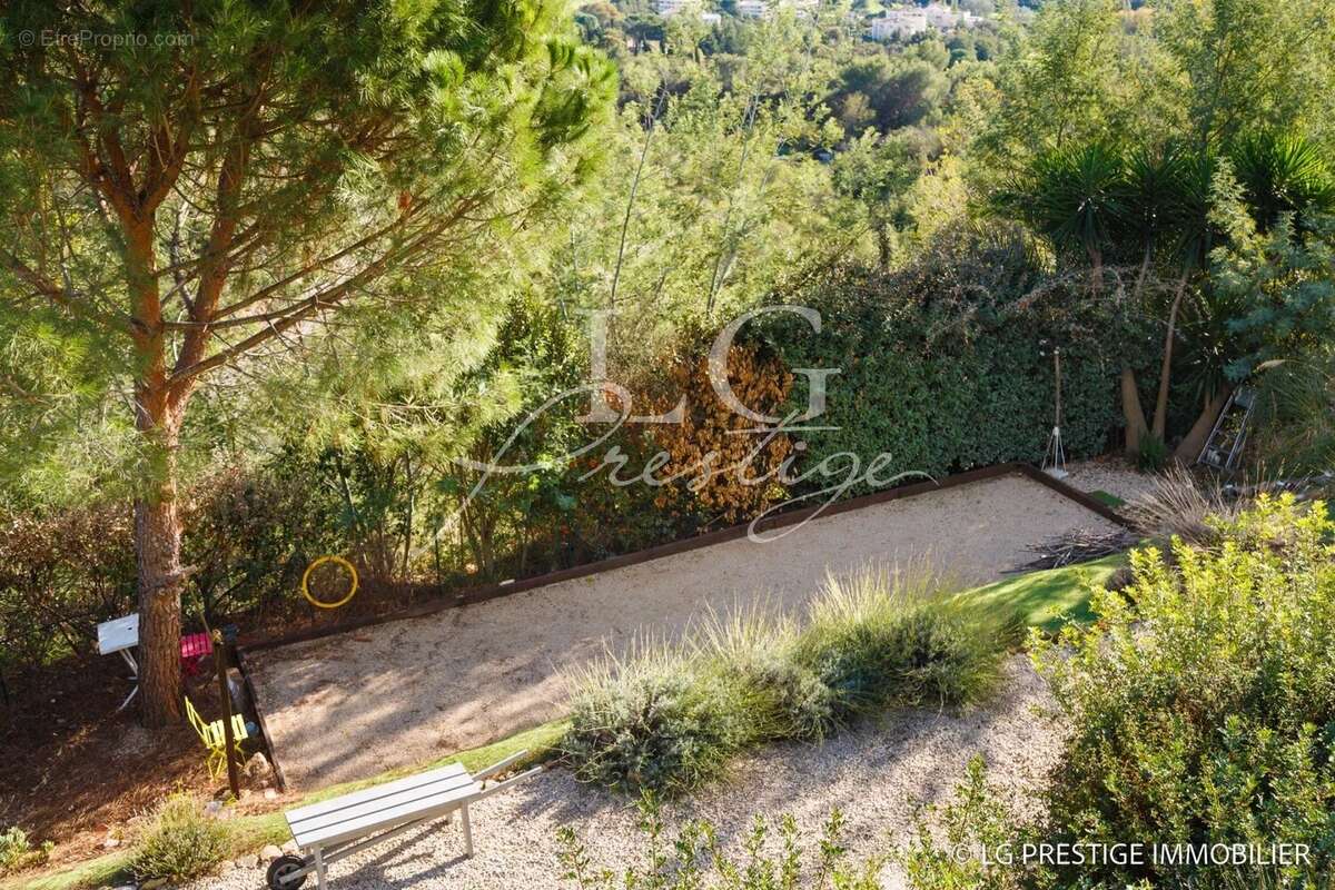 Maison à MANDELIEU-LA-NAPOULE