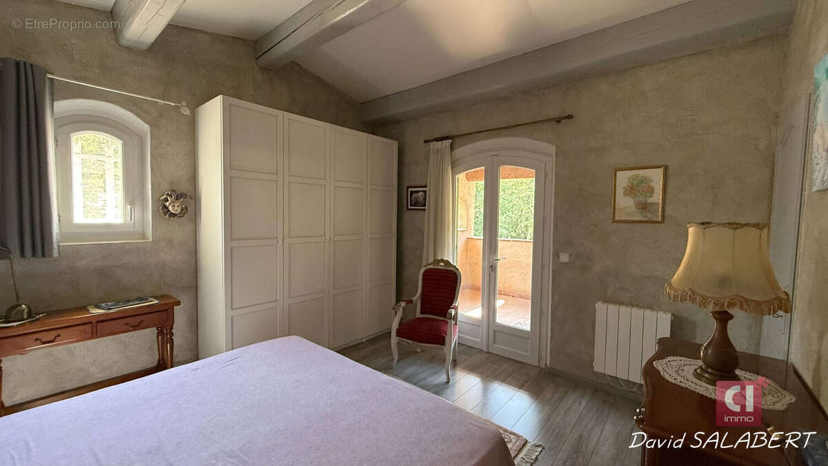 Néoules ? Villa familiale avec piscine sur 2 597 m² de terrain paysager - photo 10