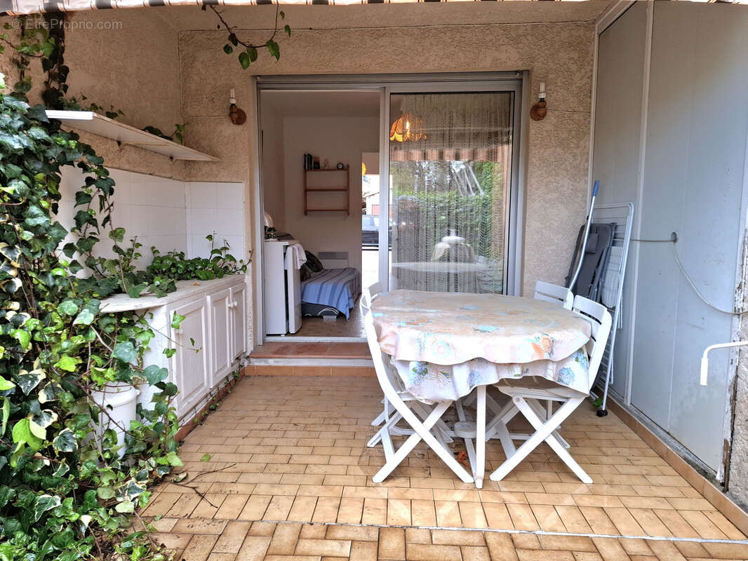 Appartement à SAINT-CYR-SUR-MER