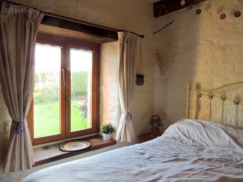 Maison en pierre de 244 m2 habitables avec chambres d'hôtes et 8500 m2 terrain à vendre CHAMP DU BOULT (14) - photo 28