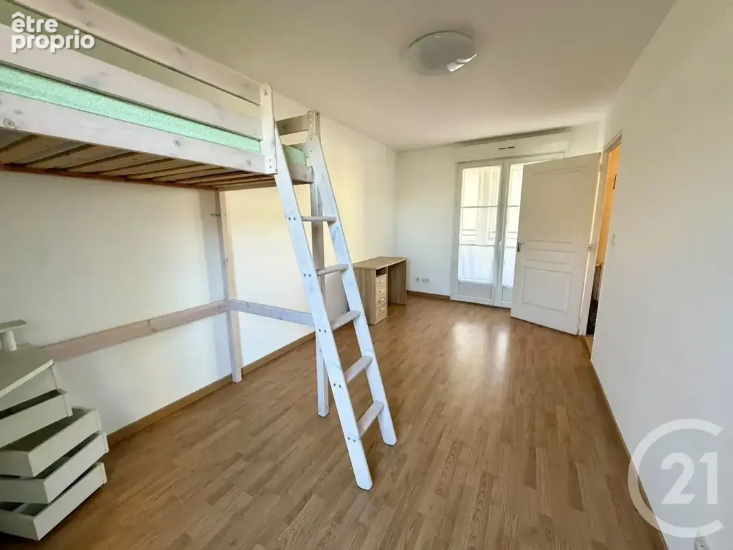 Appartement 3 pièces 76 m² à vendre à Crepy-En-Valois (60800) - photo 9