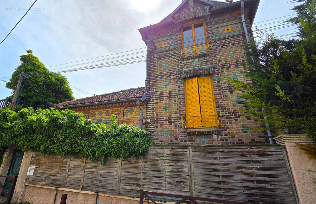 Maison à HOUILLES
