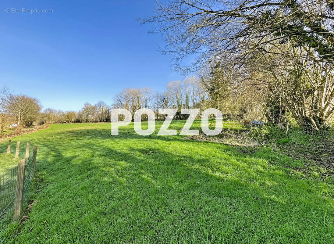 Maison à PERRIERS-EN-BEAUFICEL