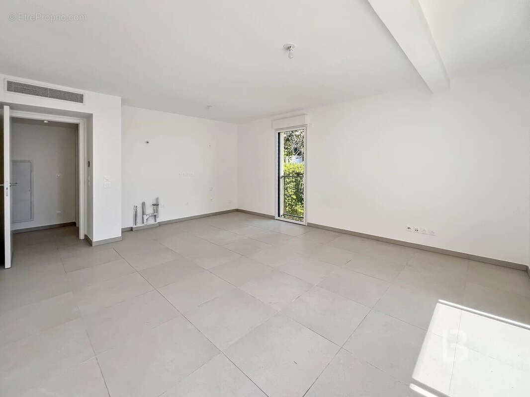 Appartement à LA TURBIE