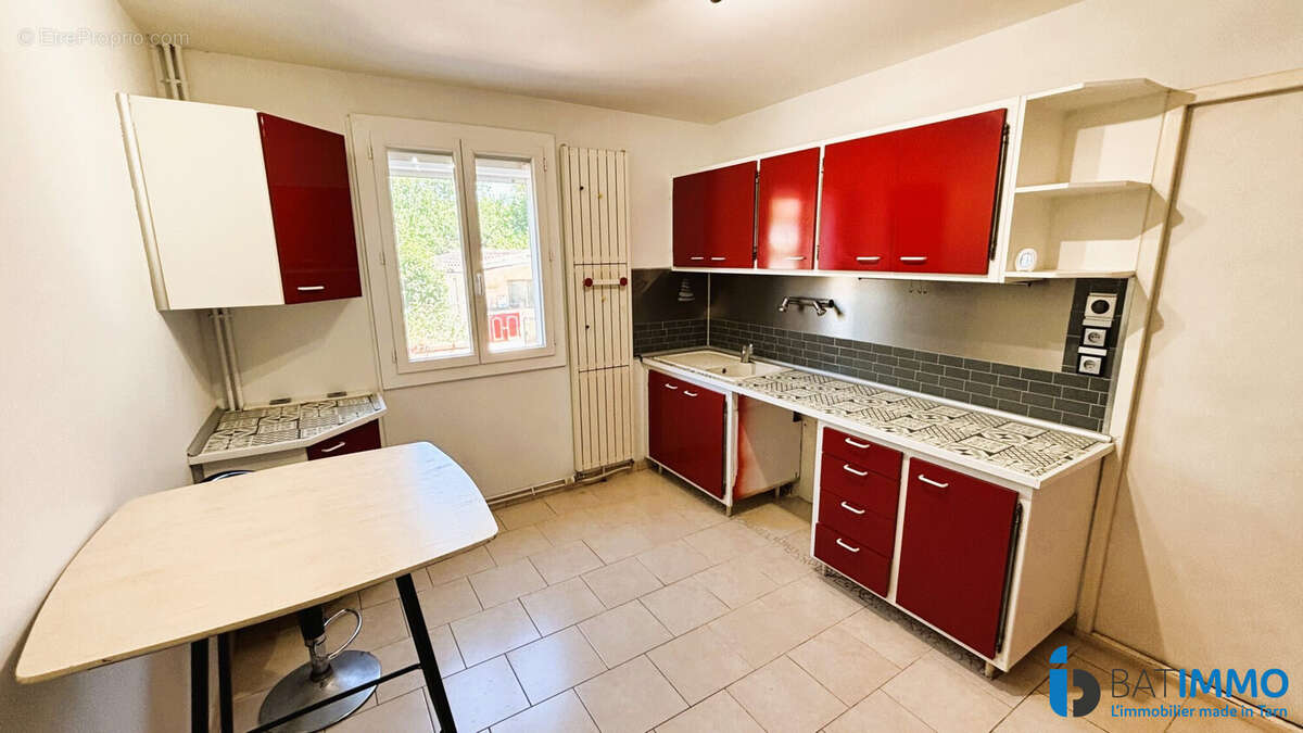 Maison 104 m² à Arthes  - photo 4