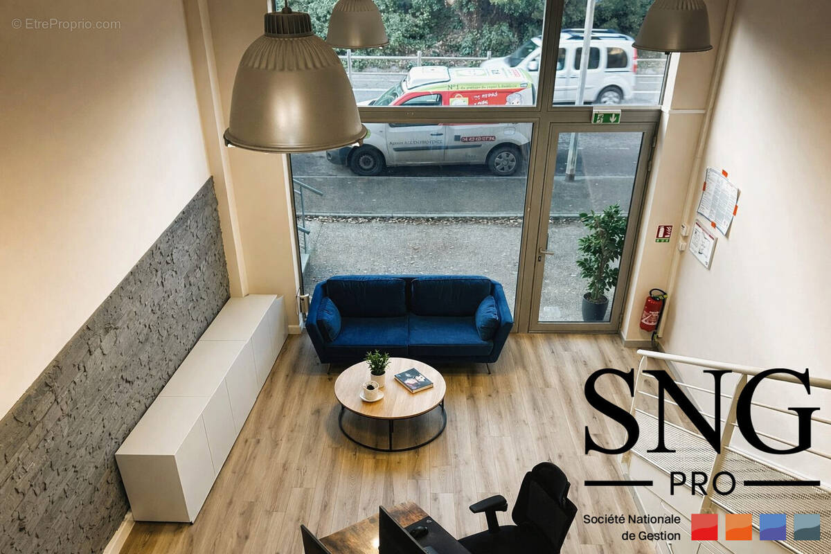 Commerce à VENELLES