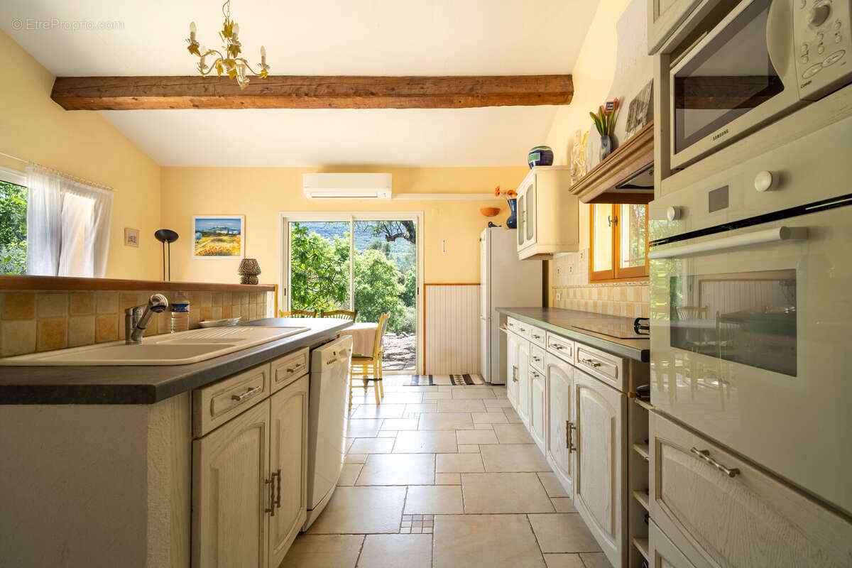 Maison 160 m² à Meounes-Les-Montrieux  - photo 64