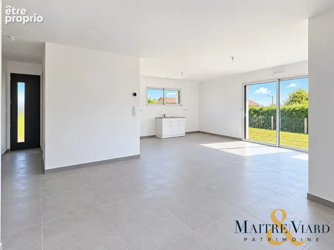 Maison 5 pièces 106 m² à vendre à Noidans-Les-Vesoul (70000) - photo 5