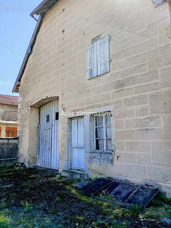 Maison en pierre fort potentiel secteur ARC ET SENANS - photo 17