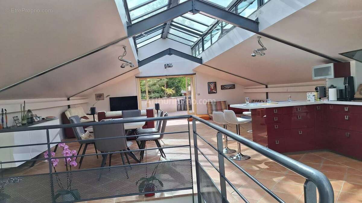 Appartement à NOGENT-SUR-MARNE