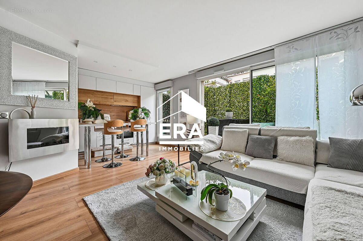 Appartement à SURESNES
