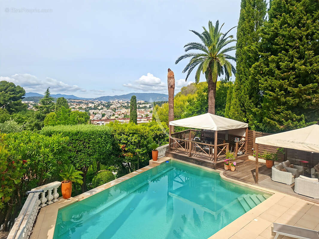 Maison Le Cannet Mairie 5 pièces 200 m² - Terrain 1350m² - Vue mer - Piscine - Jardins et terrasses exotiques - photo 2
