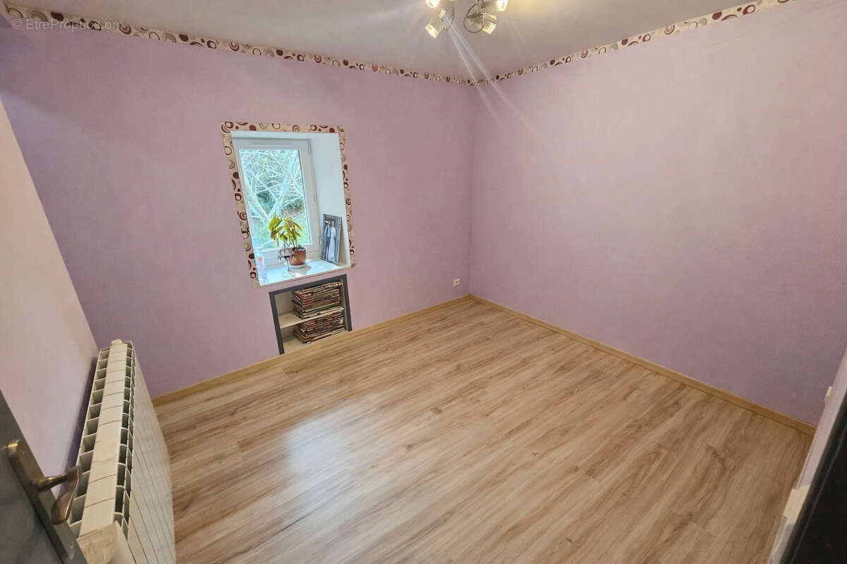 Maison 95 m² à Saint-Julien-Le-Petit  - photo 710