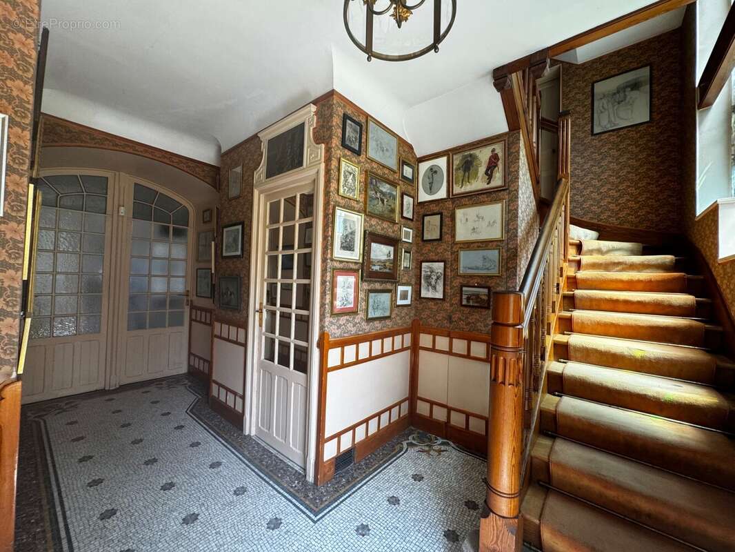 Maison à FONTAINEBLEAU