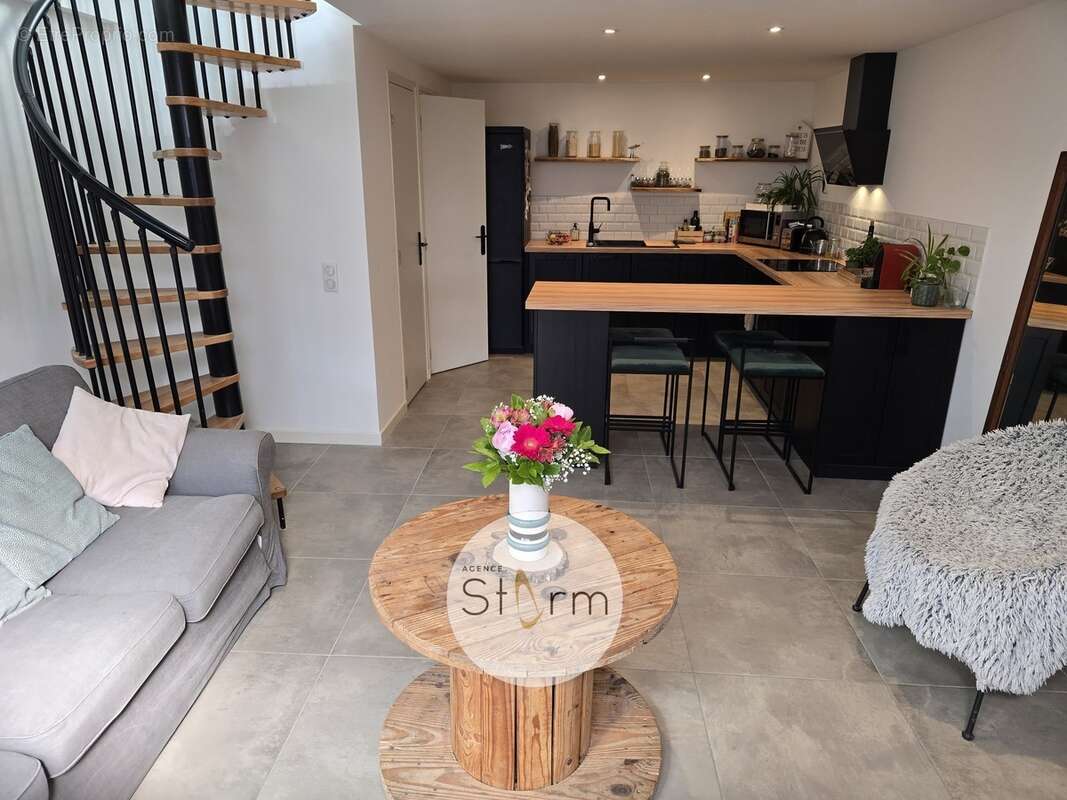 Appartement à EGUILLES