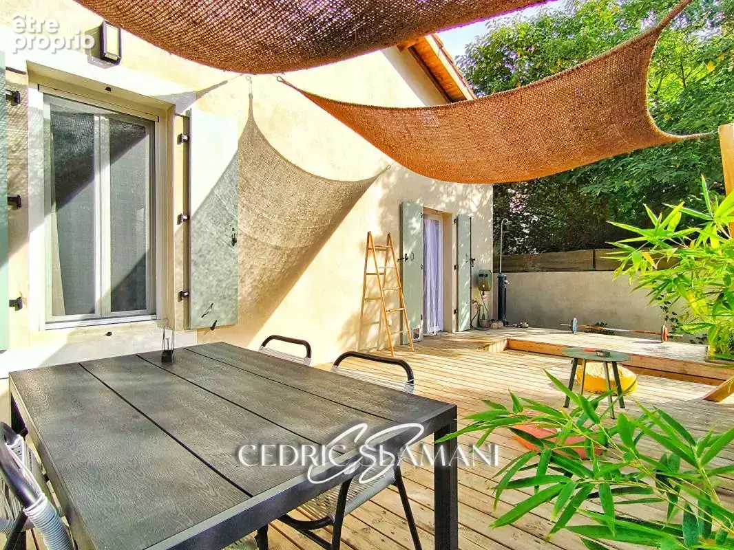 Maison plain pied 70 m2, 2 chambre, cuisine americaine, salon cathedrale, salle d eau, wc, jardin, garage - photo 3
