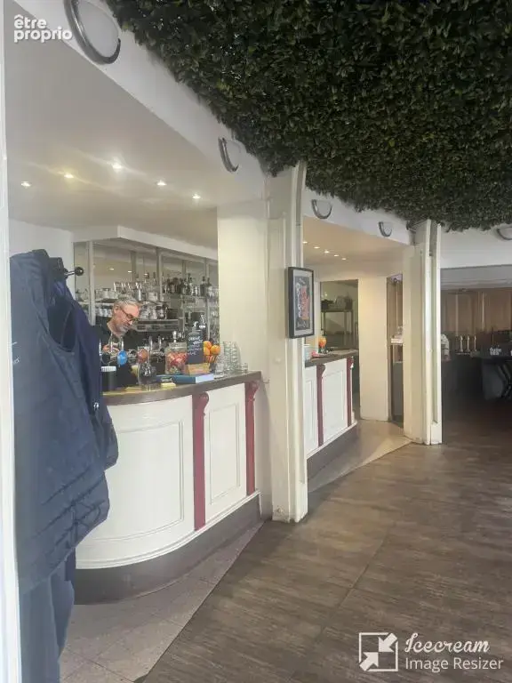 Vend restaurant brasserie 220m2 marina baie des anges - photo 9