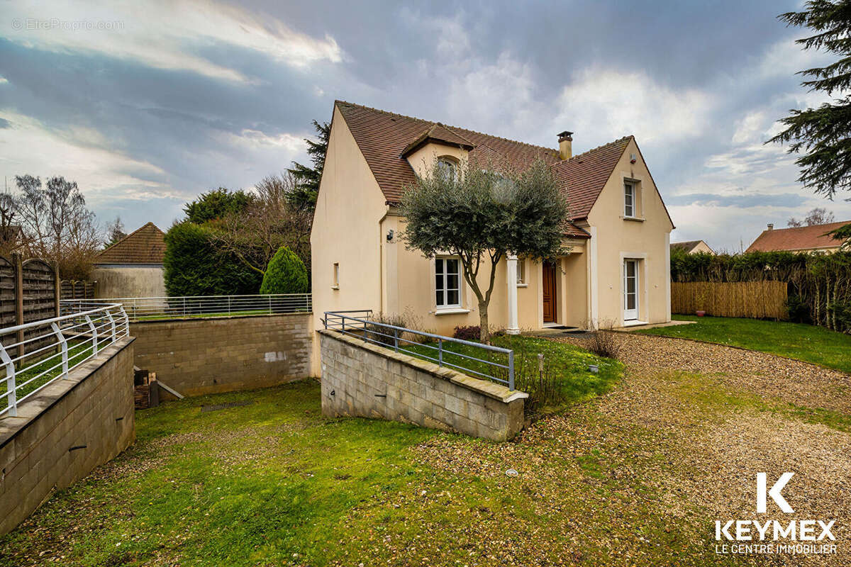 Maison à VILLAINES-SOUS-BOIS