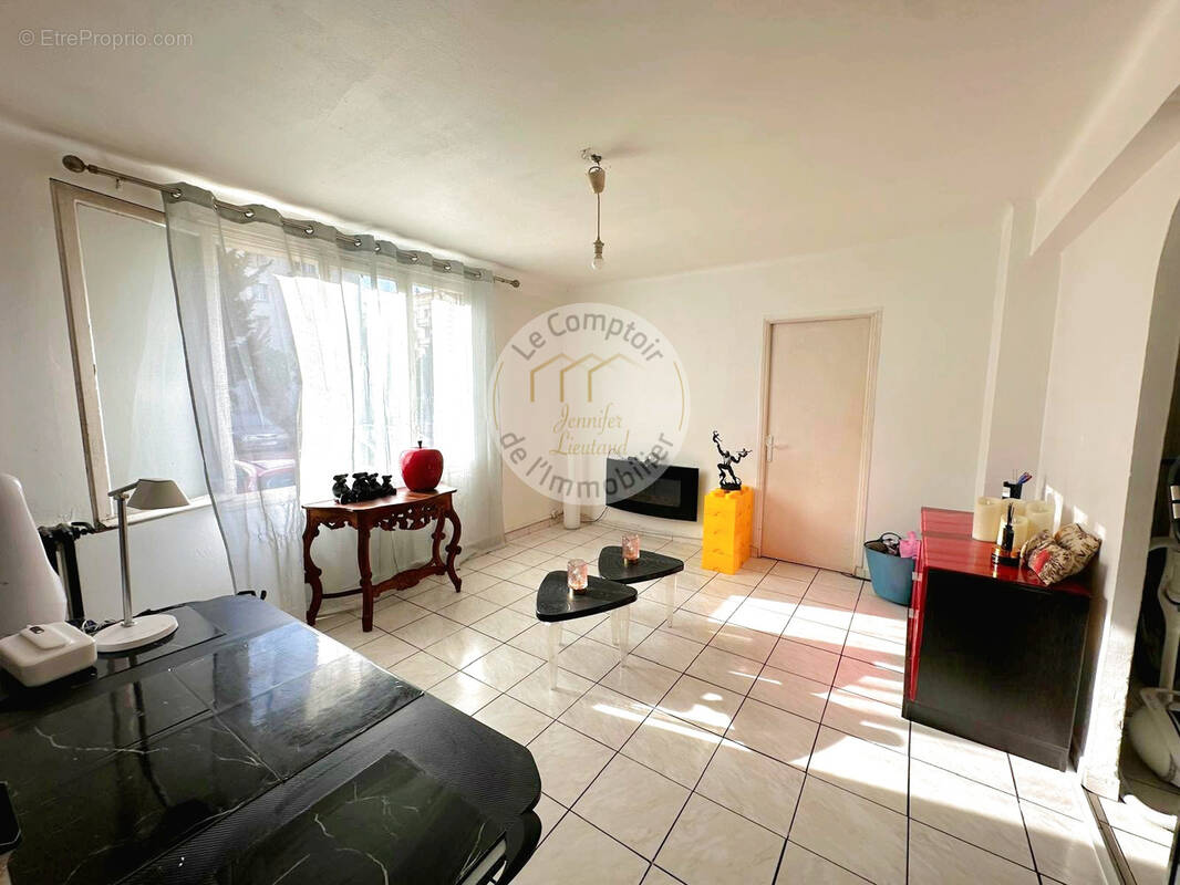 Appartement à MARSEILLE-9E