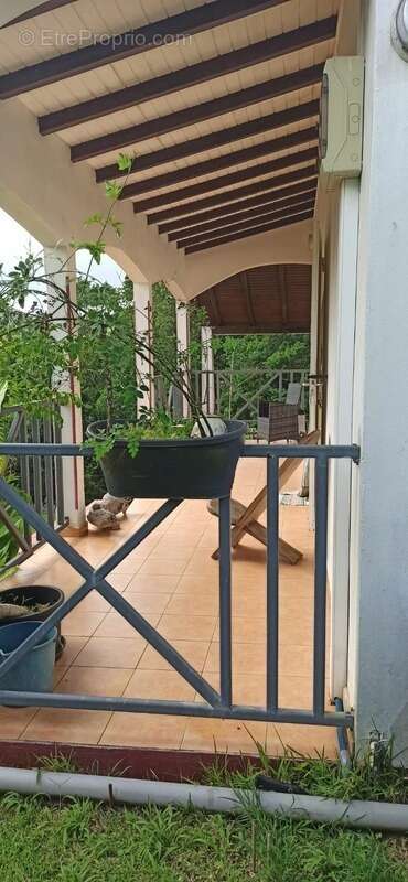 Maison à PETIT-BOURG