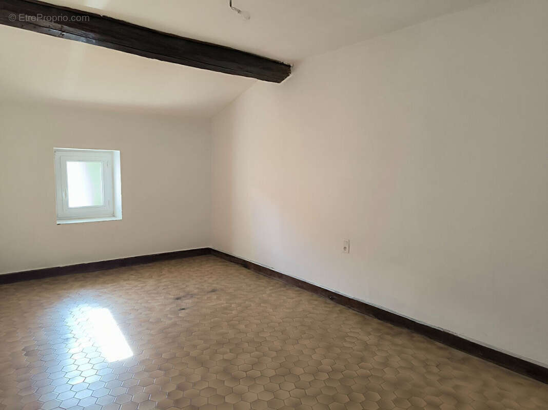 Appartement à SERVIAN