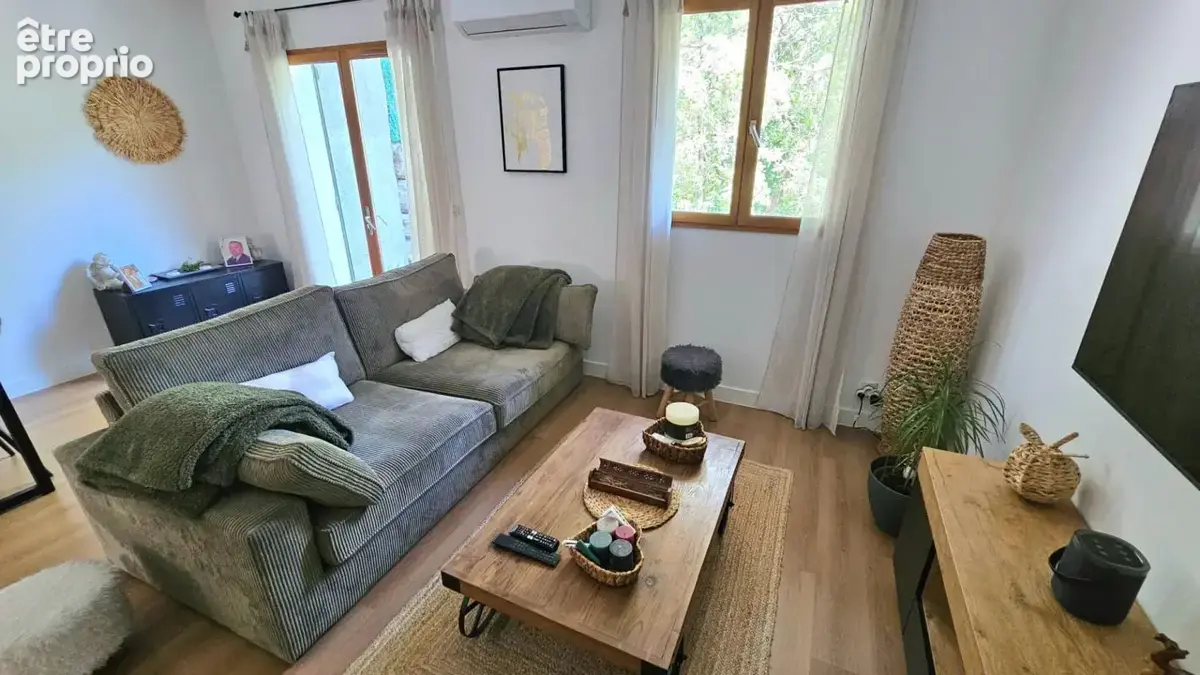 Maison mitoyenne totalement rénovée avec jardinet - photo 3