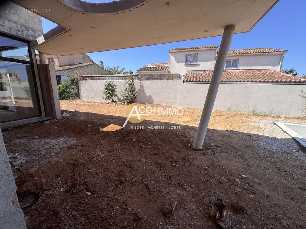 Six Fours les Plages Villa neuve T5  130 m 2  hab avec garage et piscine - photo 4