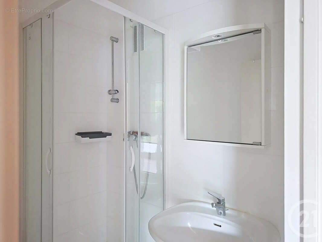 Appartement à VAUX-LE-PENIL