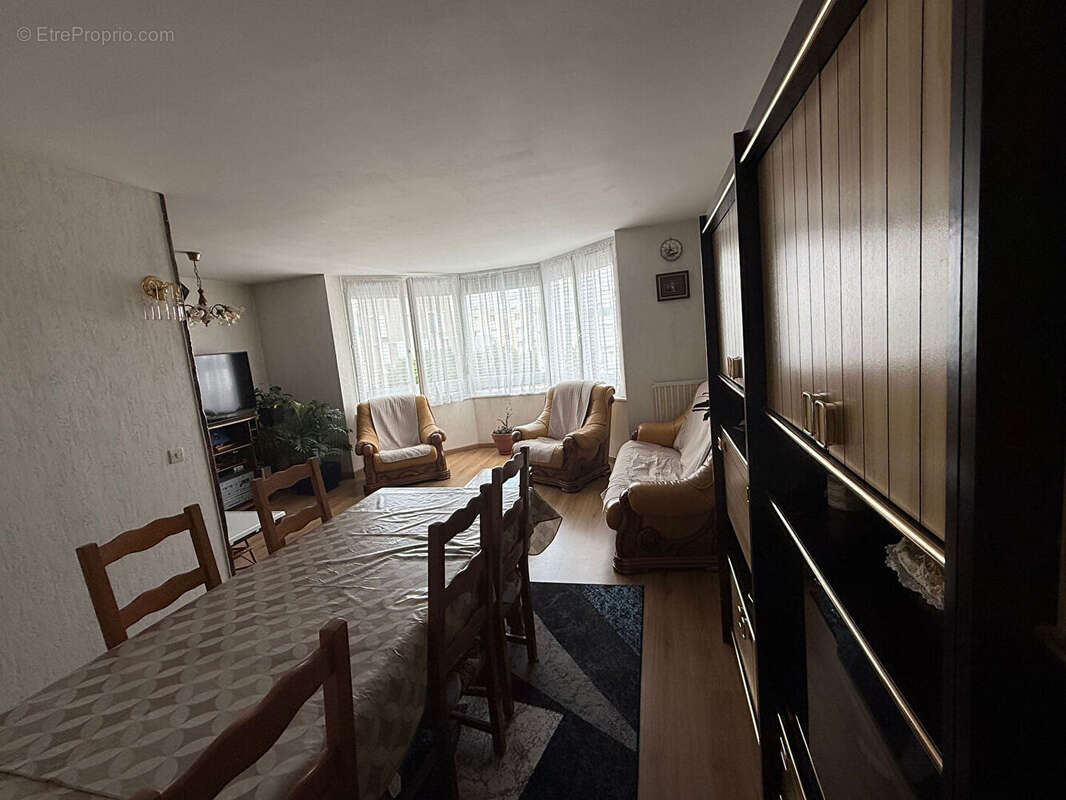 Appartement à SARTROUVILLE