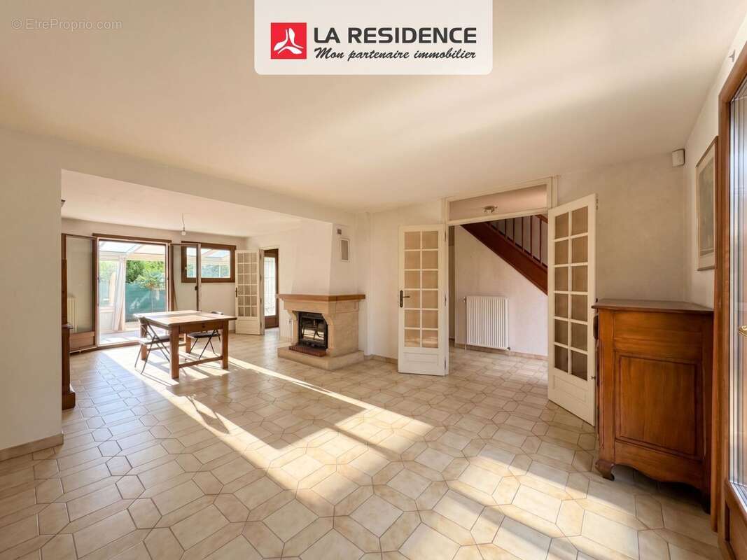 Maison 124 m² à La Frette-Sur-Seine  - photo 2