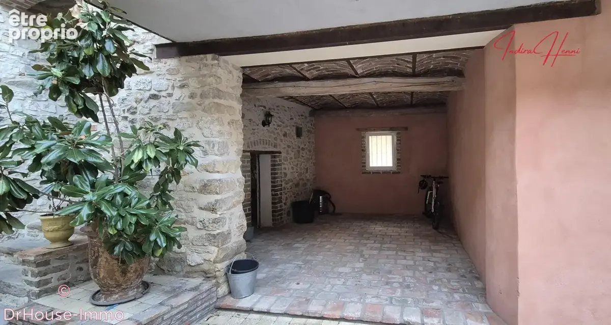 Maison 9 pièces 235 m² à vendre à Saint-Hilaire-De-Brethmas (30560) - photo 2