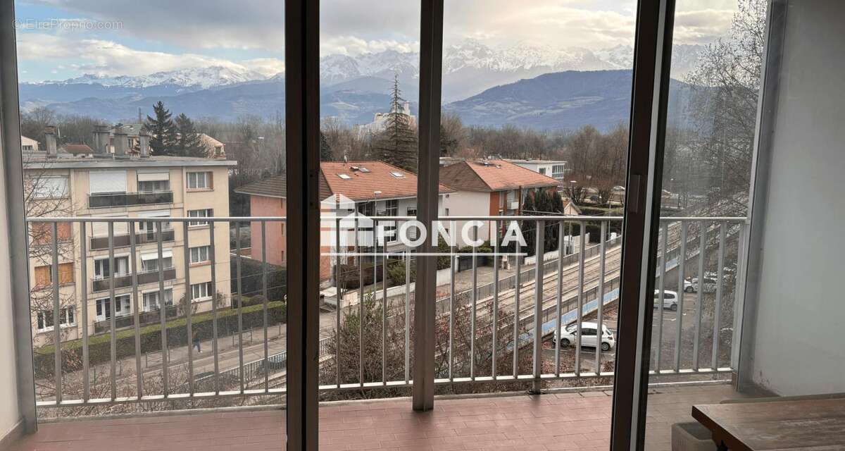 Appartement à LA TRONCHE