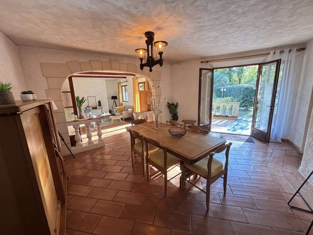 Maison à FIGANIERES