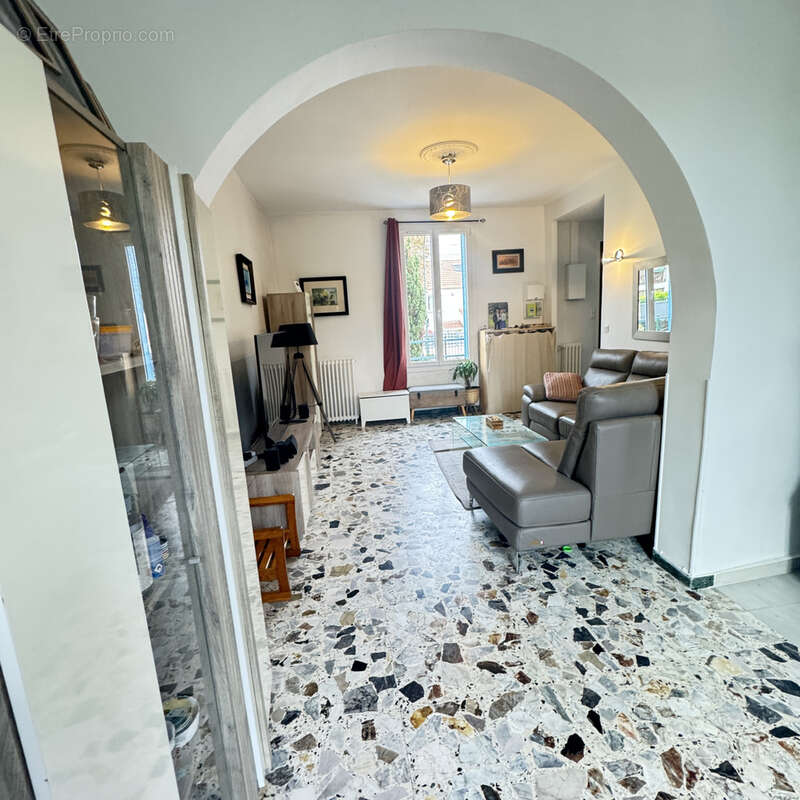 Maison à MONTIGNY-LES-CORMEILLES