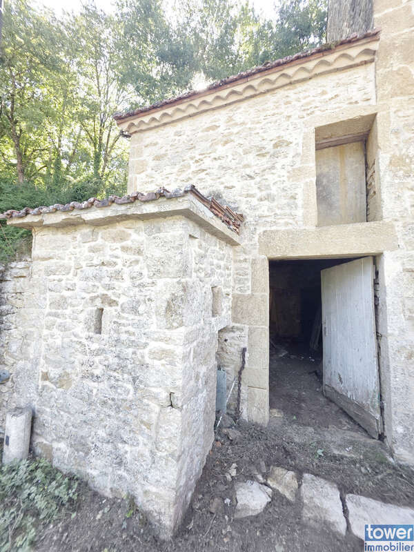 Maison à FRAYSSINET-LE-GELAT
