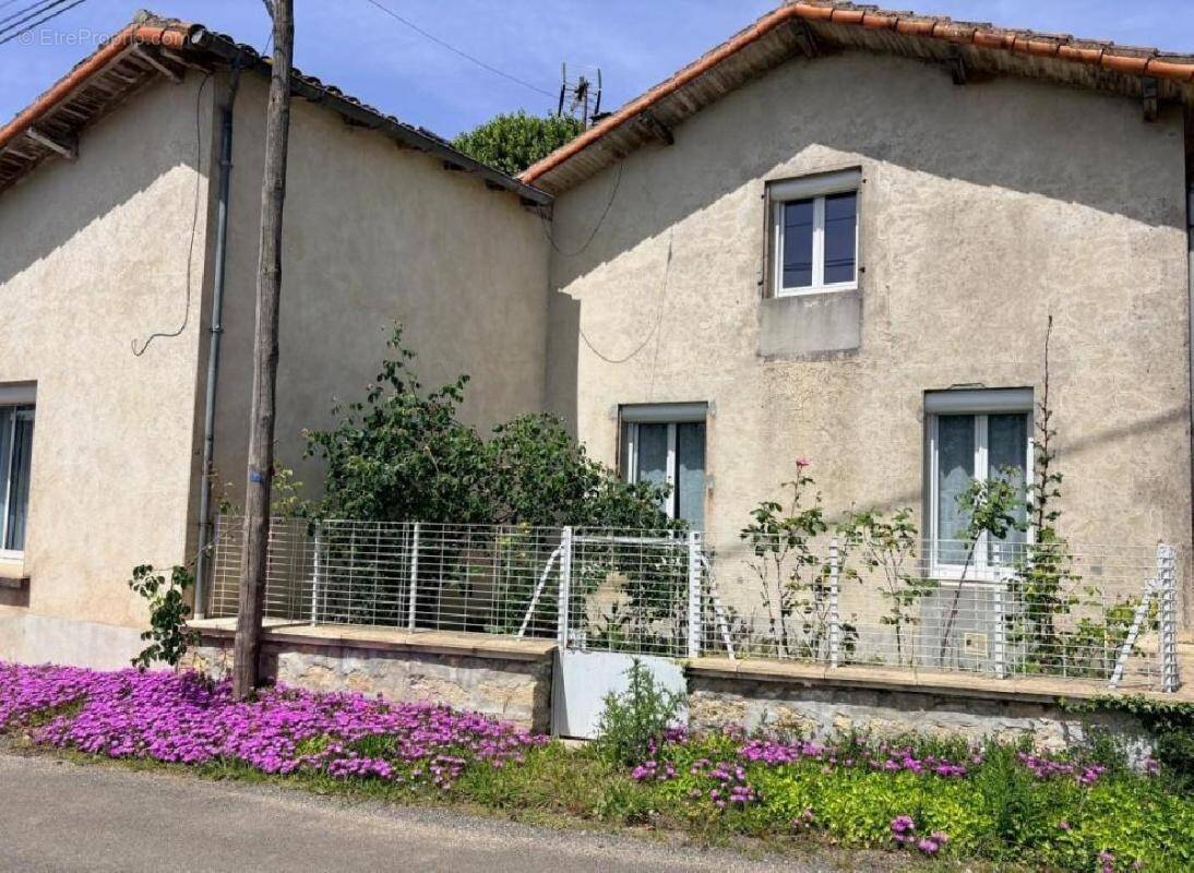 Maison à NANTEUIL-EN-VALLEE