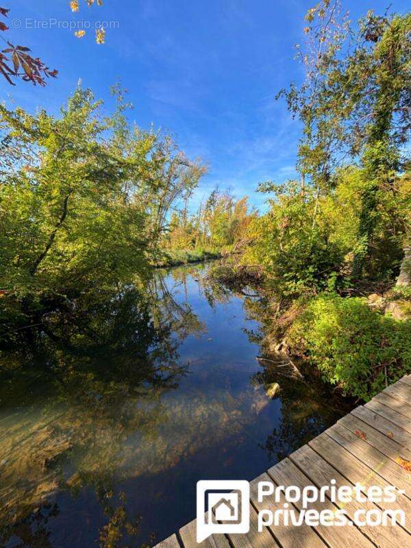 Maison à MEHUN-SUR-YEVRE