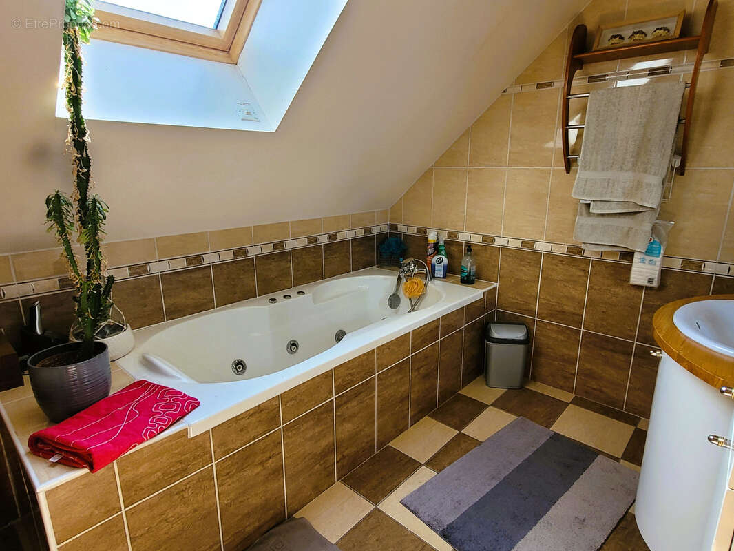 Maison à LA BOURDINIERE-SAINT-LOUP