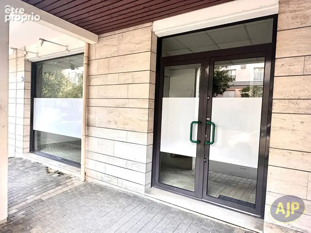 Local commercial Nantes 50 m2 - photo 1