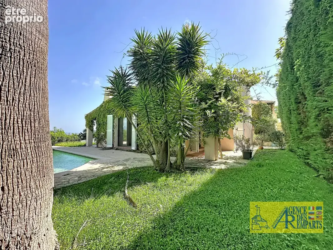 Villa 6 pièces avec piscine et vue mer Les Hauts de Vaugrenier - photo 15